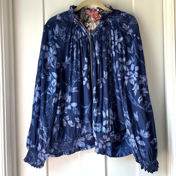 Chico’s Reversible Double Sided Satin Floral Jacket Size 2 - Picture 1 of 8